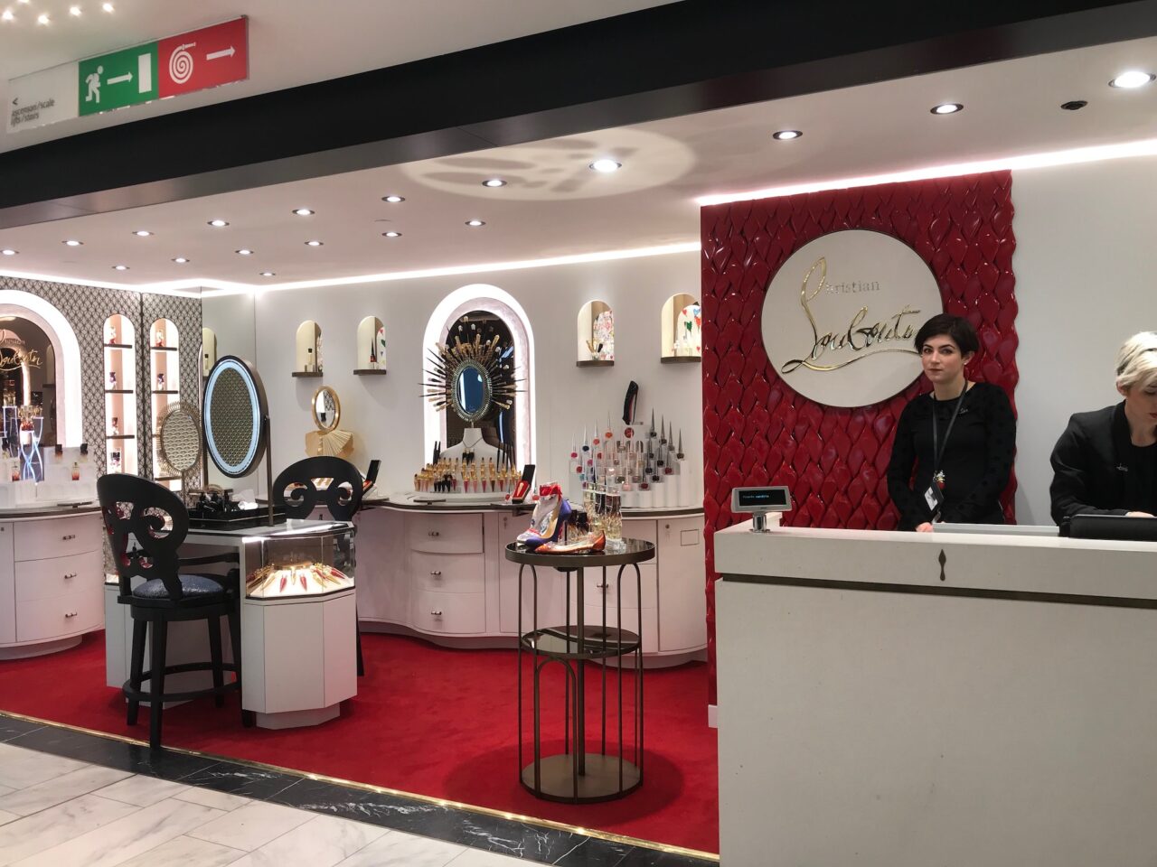 Christian Louboutin apre una nuova boutique beautè presso la Rinascente di Milano Piazza Duomo