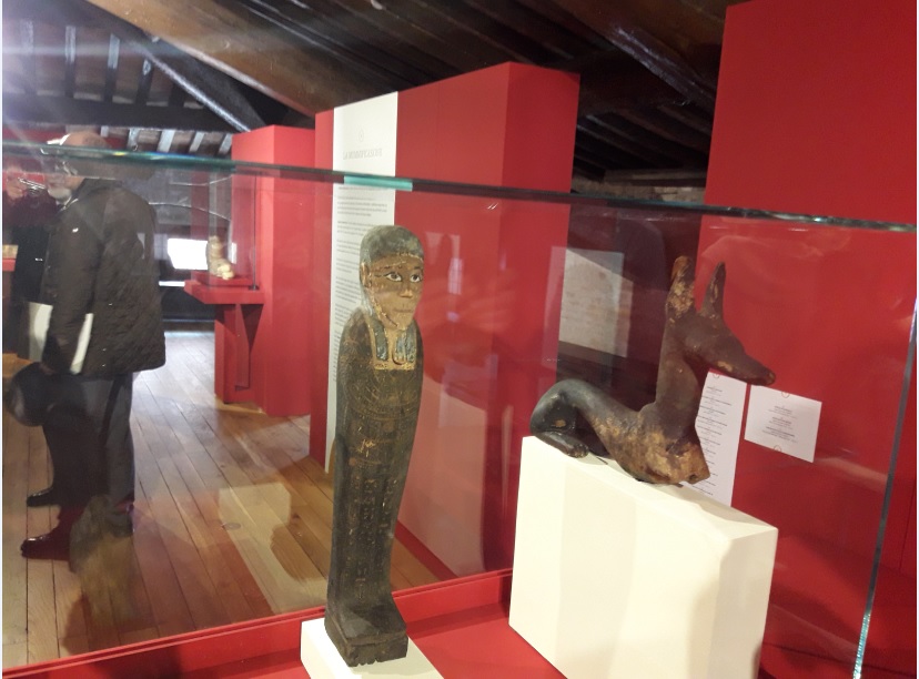 Palazzo Roncale ospita due mummie ed il fascino dell’Antico Egitto