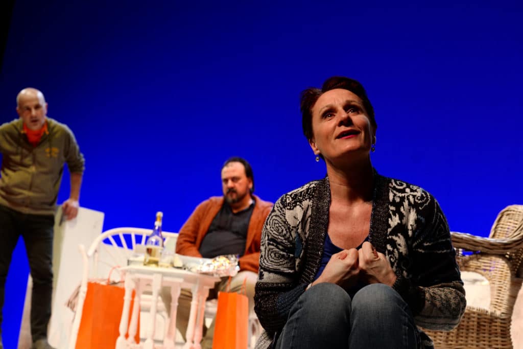Al Teatro Martinitt PRESTAZIONE OCCASIONALE, una pièce che fa riflettere sulla genitorialità
