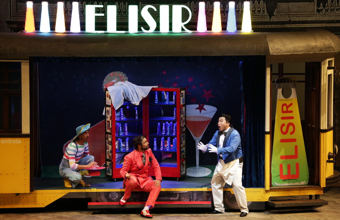 F.I.L.A. torna al Teatro alla Scala con GIOTTO Colore Ufficiale del programma di sala de L’elisir d’amore