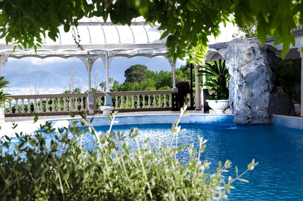 InsiemeperilTerritorio regala un sorriso ai bambini degli ospedali di Napoli