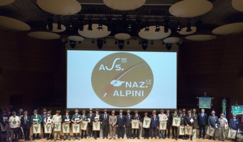Adunata degli Alpini: al Teatro Dal Verme incontro con le Sezioni estero