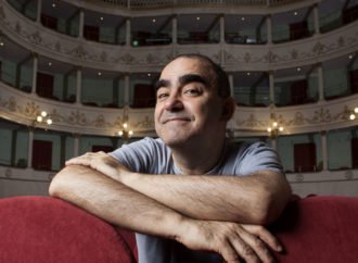 La stagione  2019/2020 del Teatro Carcano affronta nuove sfide teatrali con lo slogan In Mare Aperto