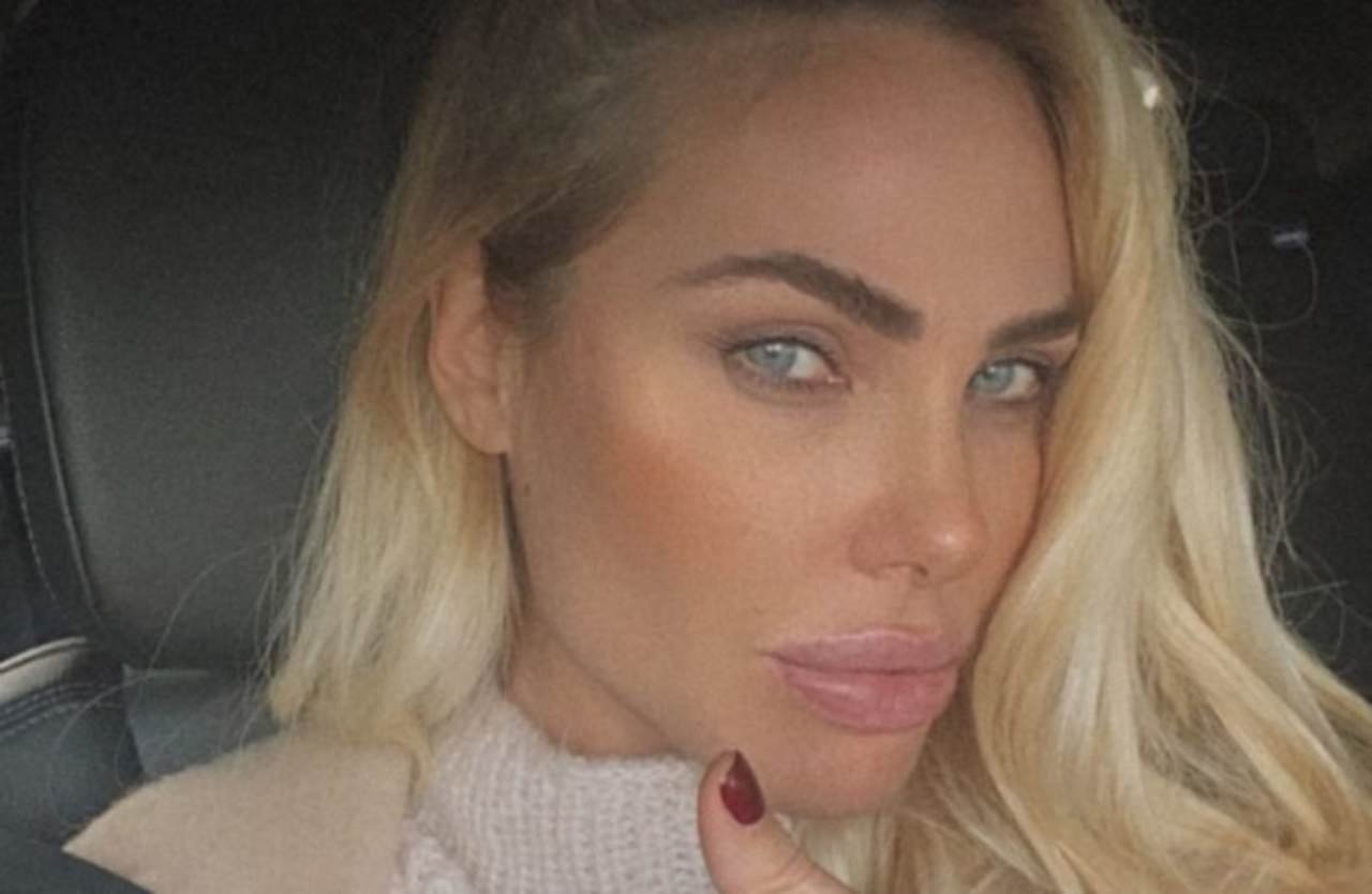 Ilary Blasi al timone di un programma