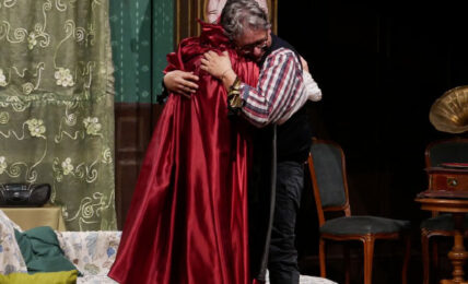 Teatro Manzoni: in scena La famiglia Transylvania 4