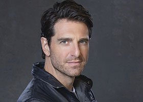 Teatro Manzoni: Giampaolo Morelli in Scomode verità e 3 storie vere