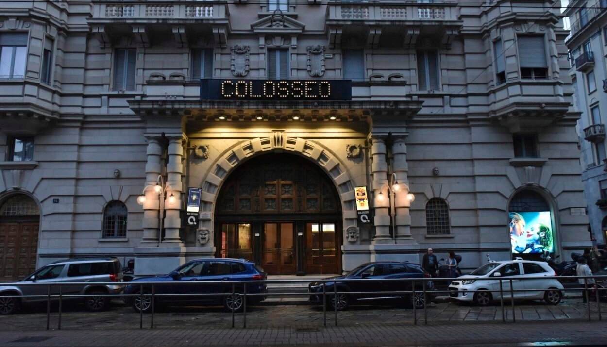 Cinema Colosseo di Milano: il restyling del salotto del cinema