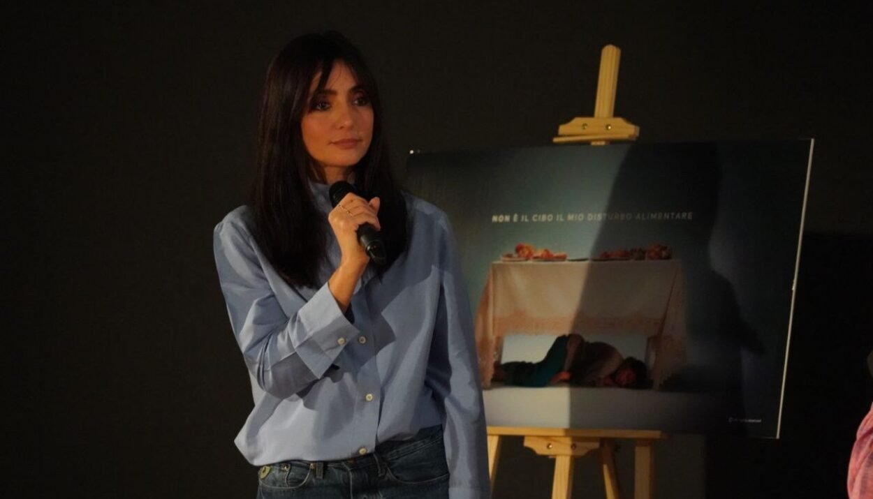 Campagna "Non è il cibo il mio disturbo alimentare" con Ambra Angiolini e Danone Italia al Cinema Anteo di Milano