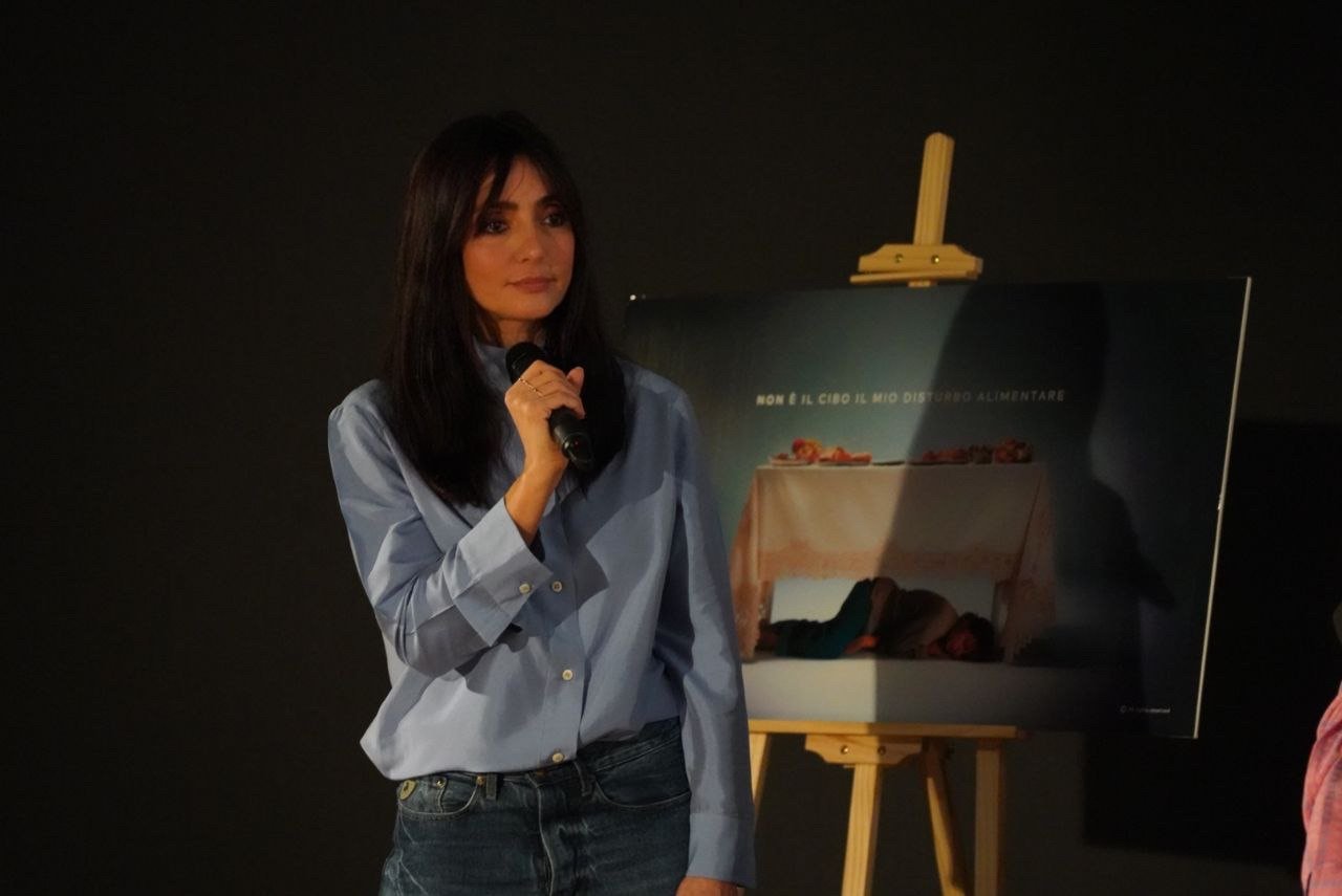 Campagna "Non è il cibo il mio disturbo alimentare" con Ambra Angiolini e Danone Italia al Cinema Anteo di Milano