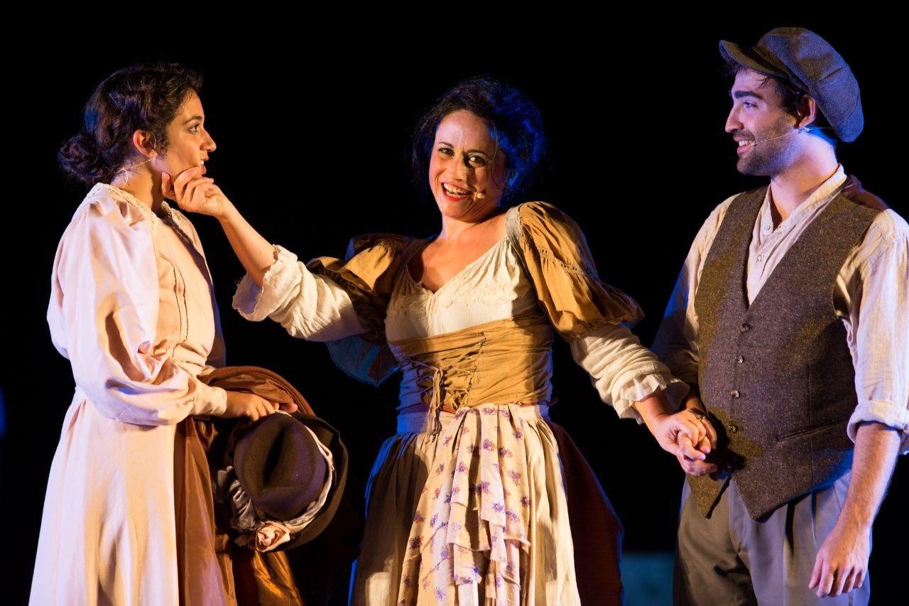 Al Teatro San Babila Camicette Bianche , il musical che ricorda la difficile vita dei nostri emigrati