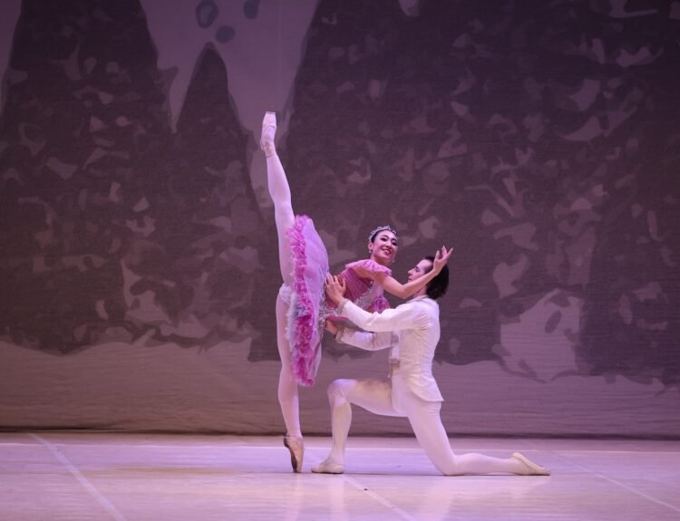 Teatro Lirico Giorgio Gaber: il Balletto di Milano a Natale porta in scena il famoso balletto