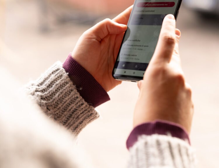 Clara: l’app rivoluzionaria per l’assistenza domiciliare senza pensieri