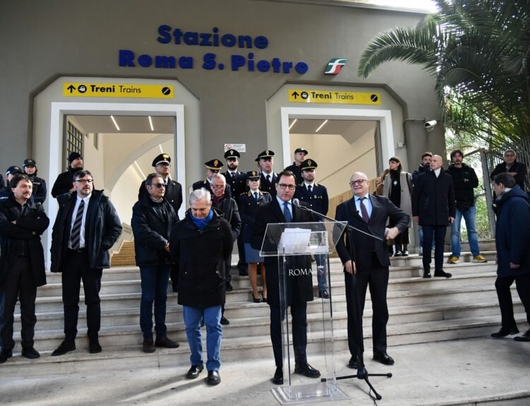 Stazione di Roma San Pietro