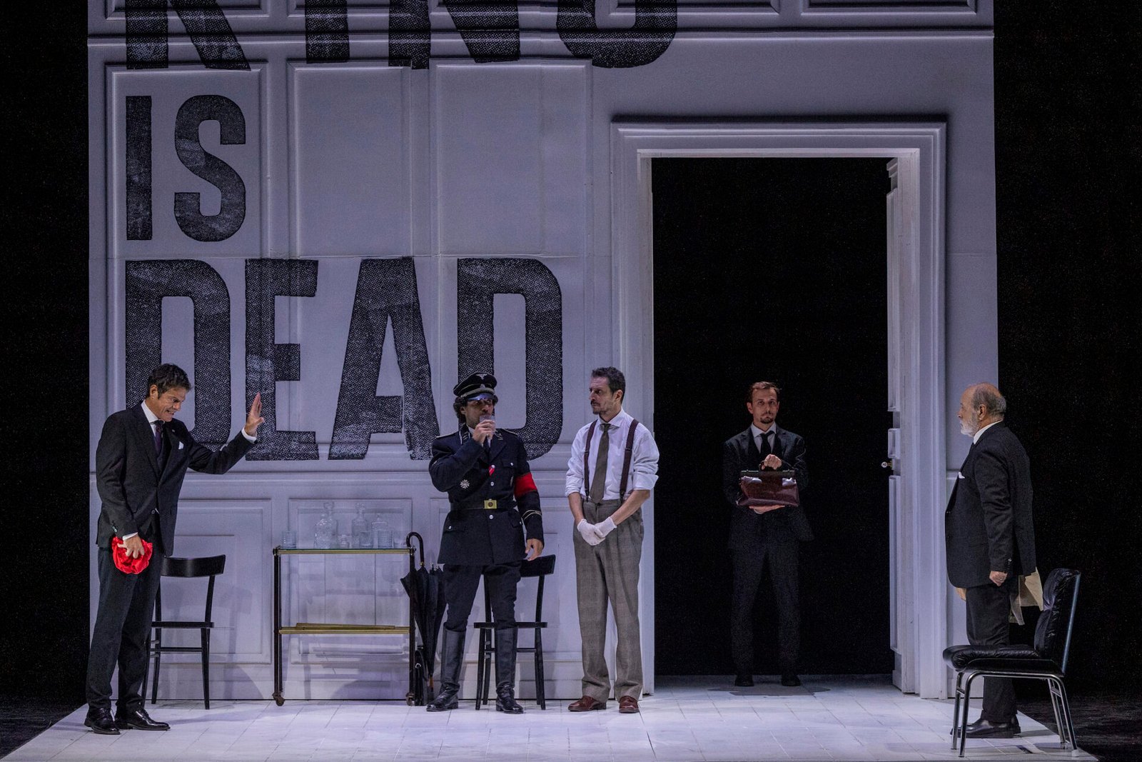 Teatro Carcano: in scena Il medico dei maiali