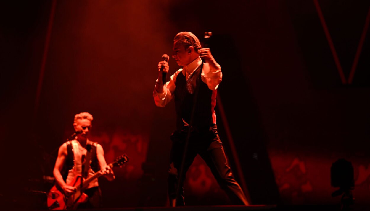 Depeche Mode tornano al cinema ad ottobre in un film concerto travolgente