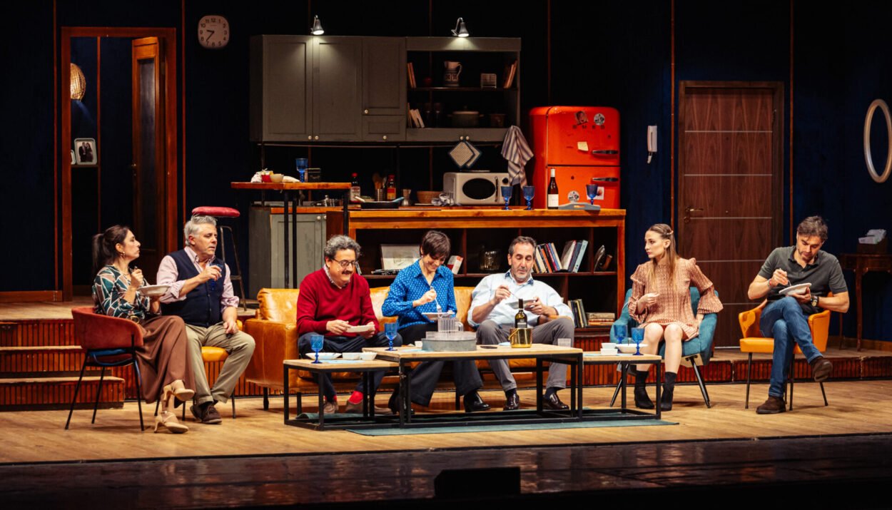 Teatro Manzoni, a grande richiesta torna sul palco lo spettacolo Perfetti Sconosciuti