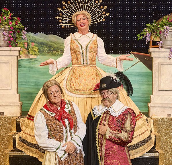 Foto di scena de I Legnanesi