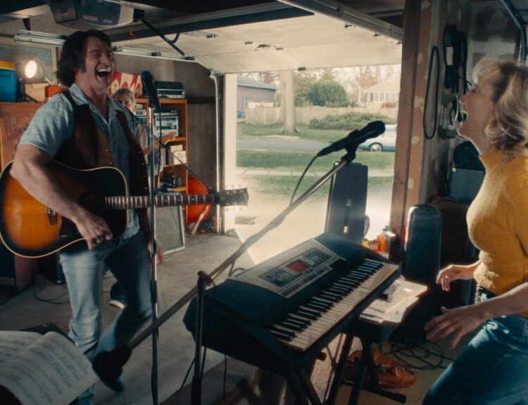 foto del film SONG SUNG BLUE- UNA MELODIA D’AMORE