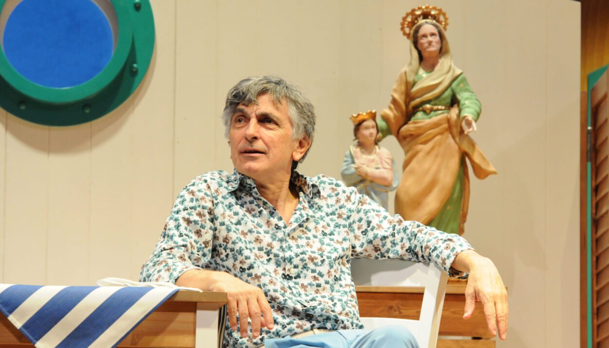 Vincenzo Salemme in Ogni Promessa è Debito