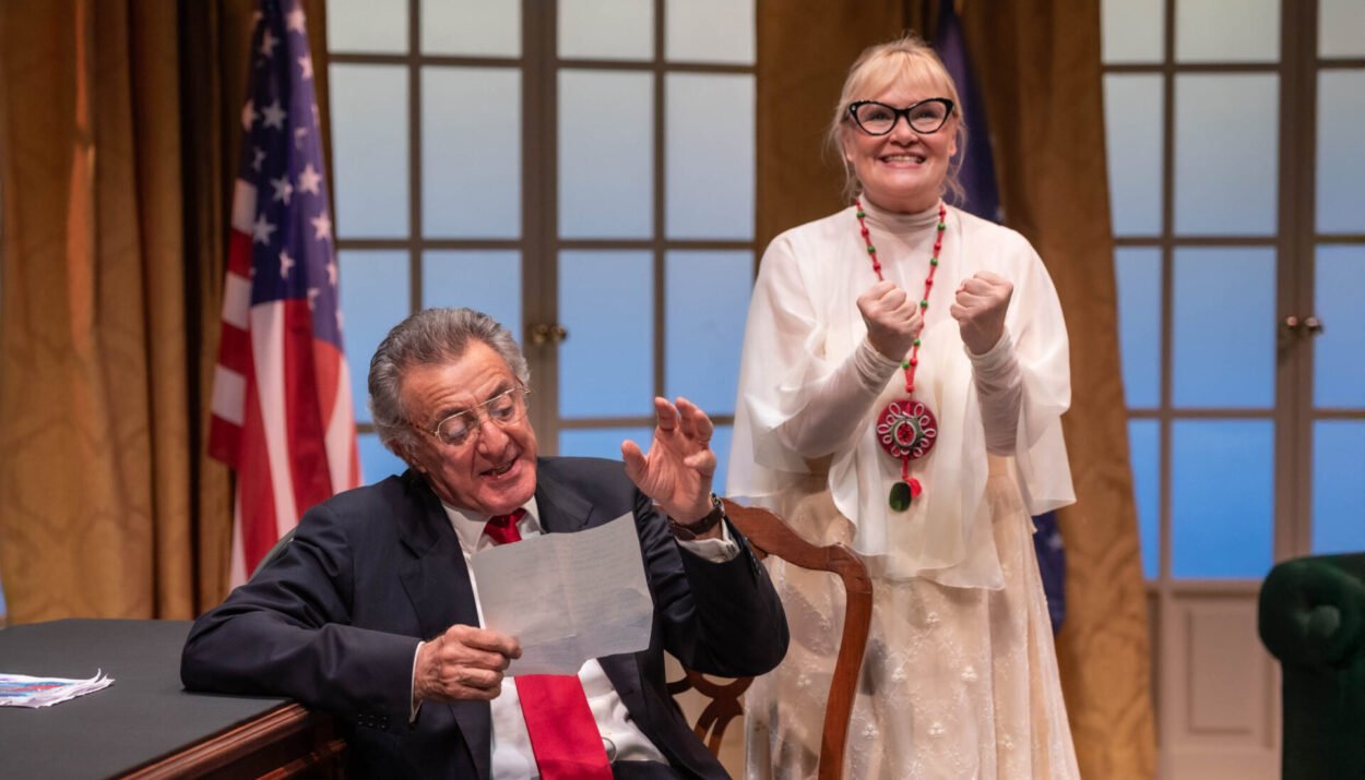 Teatro Manzoni: Luca Barbareschi nella commedia NOVEMBER