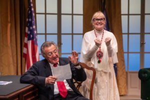 Teatro Manzoni: Luca Barbareschi nella commedia NOVEMBER