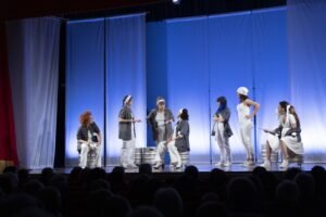 Teatro Martinitt: in scena il divertente spettacolo “Bastarde senza gloria”