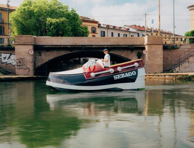 Sebago festeggia 80 anni tra stile preppy e icone senza tempo