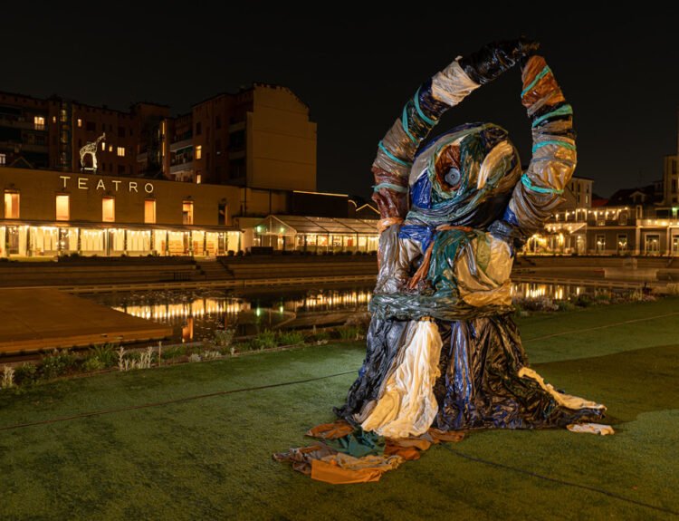 MOUNTAIN ECHOES: approdano a Milano le tre "Montagne Umane" dalla Valtellina