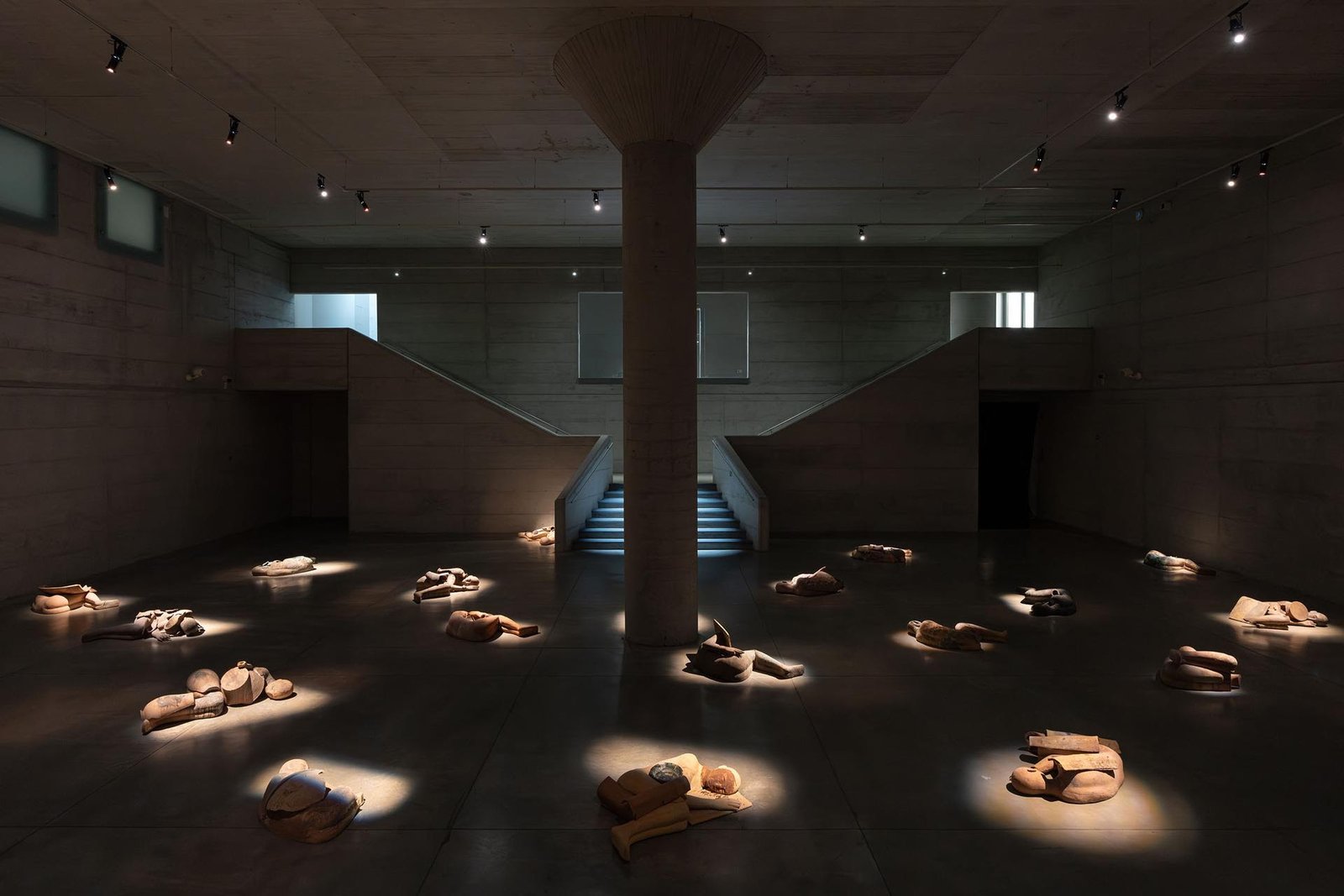 Mimmo Paladino: la mostra a Milano